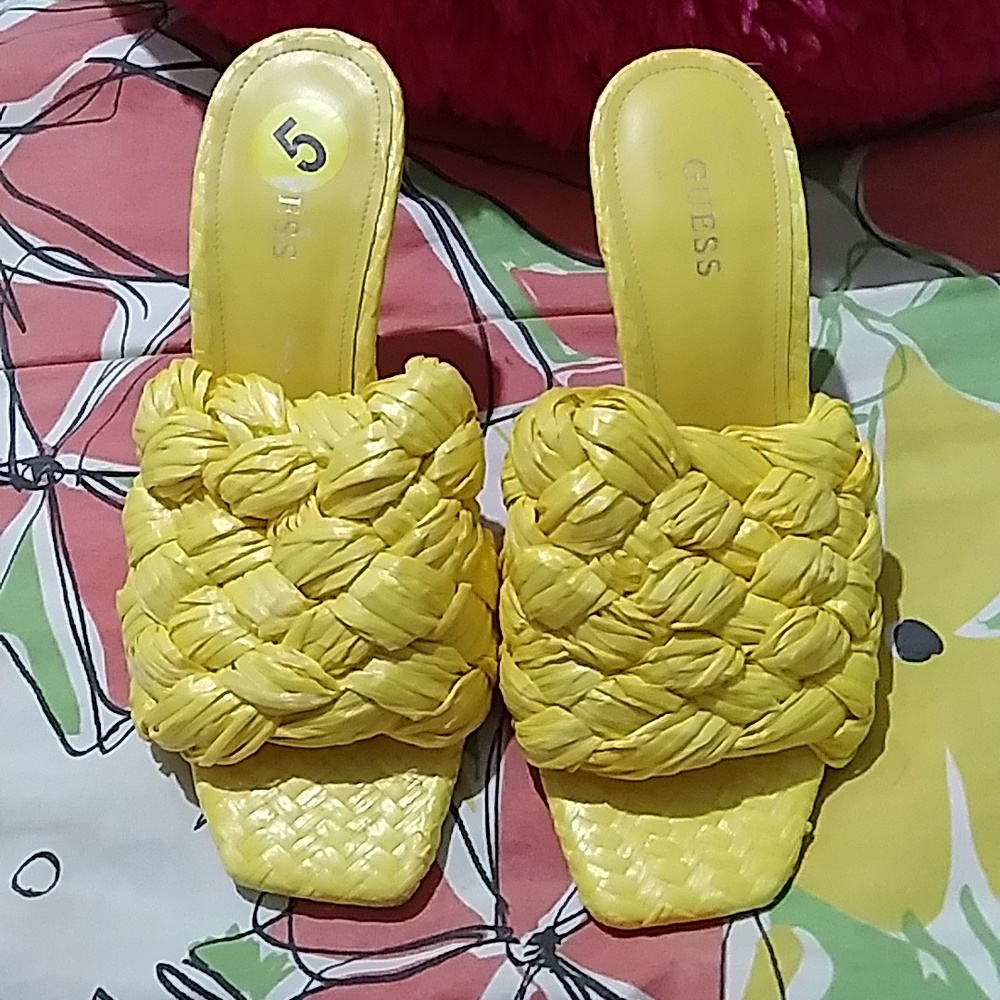GUESS SANDALS HEELS